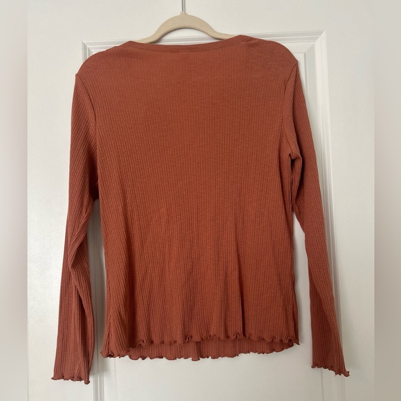 Old Navy Rust Ribbed Henley - Picture 3 of 3